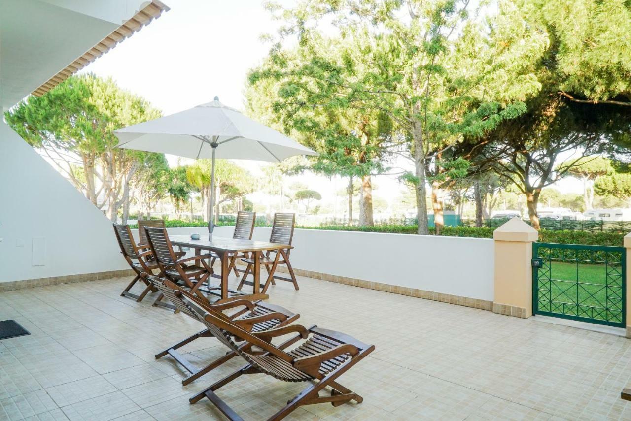 Falésia Beach Villa by The Portuguese Butler Olhos de Agua  Exterior foto